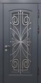 Входная термодверь с большим остеклением, кованой решеткой и панелями МДФ цвета графит